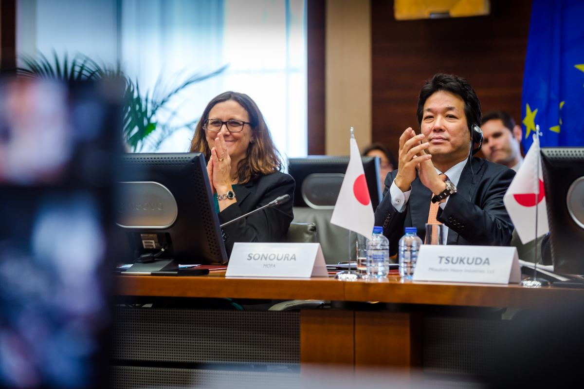Trade Commissioner Malmström and State Minister Sonoura take part in the session on the EU-Japan EPA in the context of Global Trade